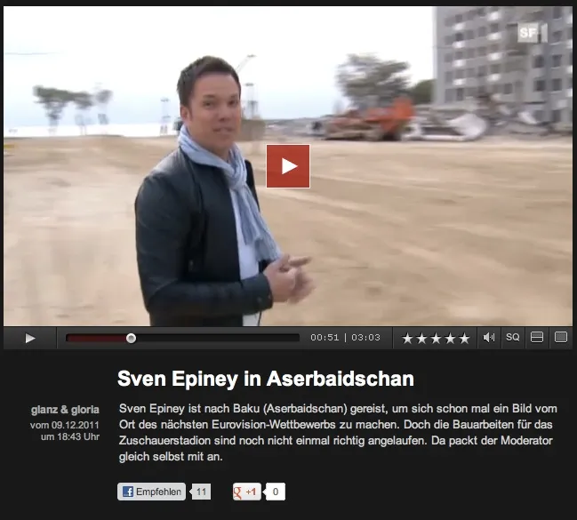 Sven Epiney auf der Baustelle – im Hintergrund zwangsgeräumte Wohnhäuser